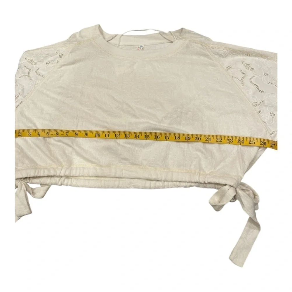 Free People Movement Field Of Dreams Pullover cropped .Size M